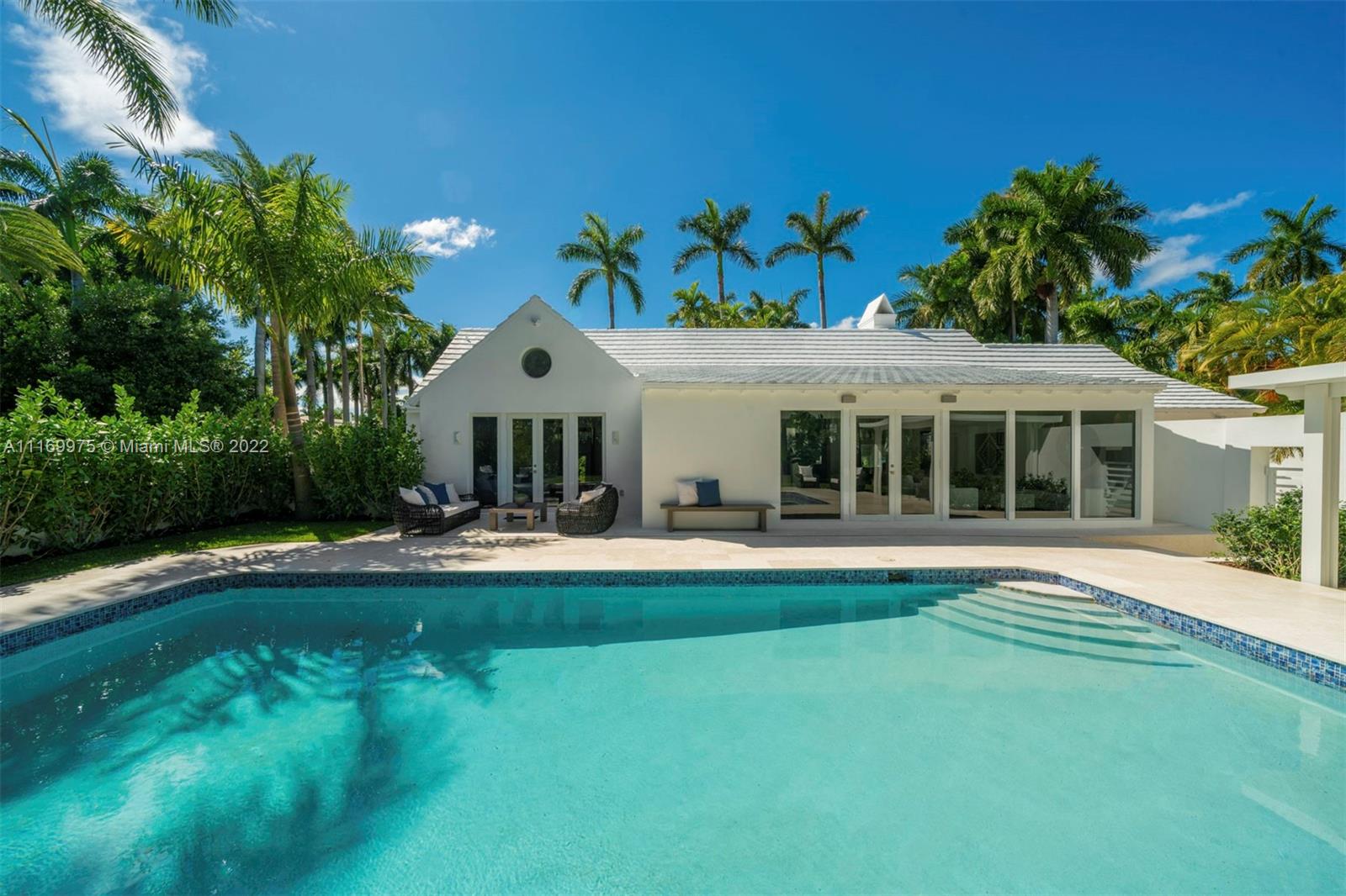 SUNSET ISLANDS-ISLAND NO - Residential