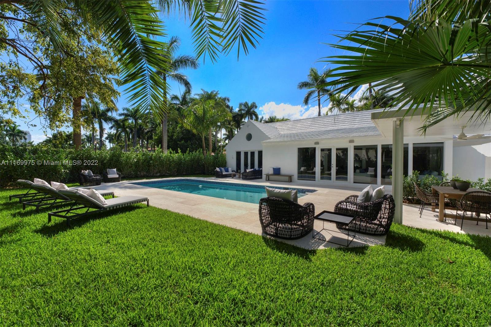 SUNSET ISLANDS-ISLAND NO - Residential