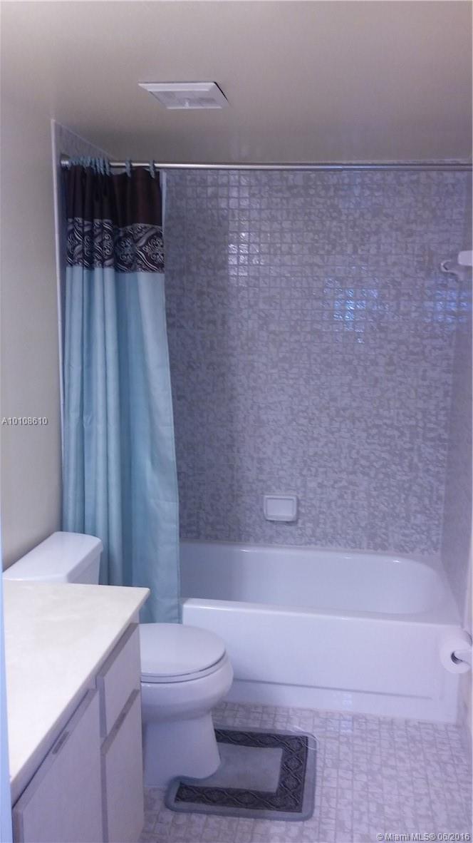 Royal Palm At Plantation - Residential Lease