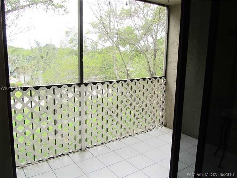 Royal Palm At Plantation - Residential Lease