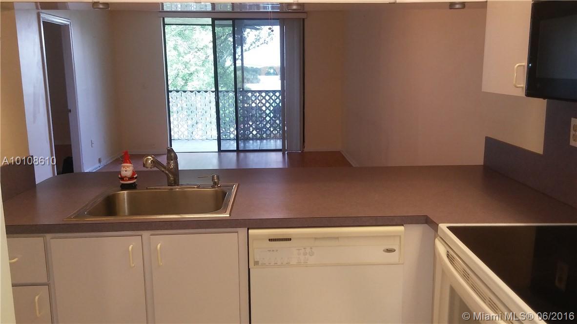 Royal Palm At Plantation - Residential Lease