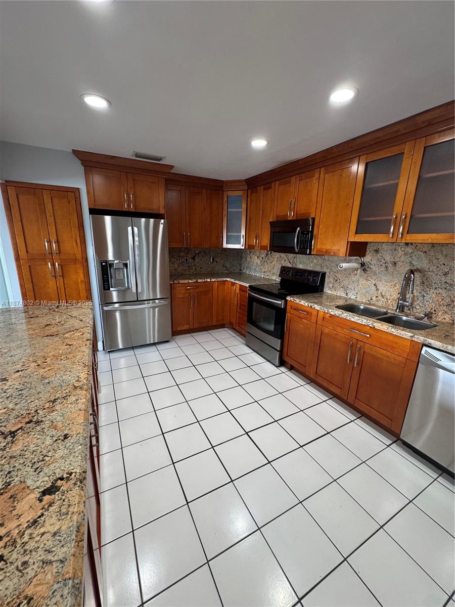 PLAYA LAGO CONDO PH II - Residential