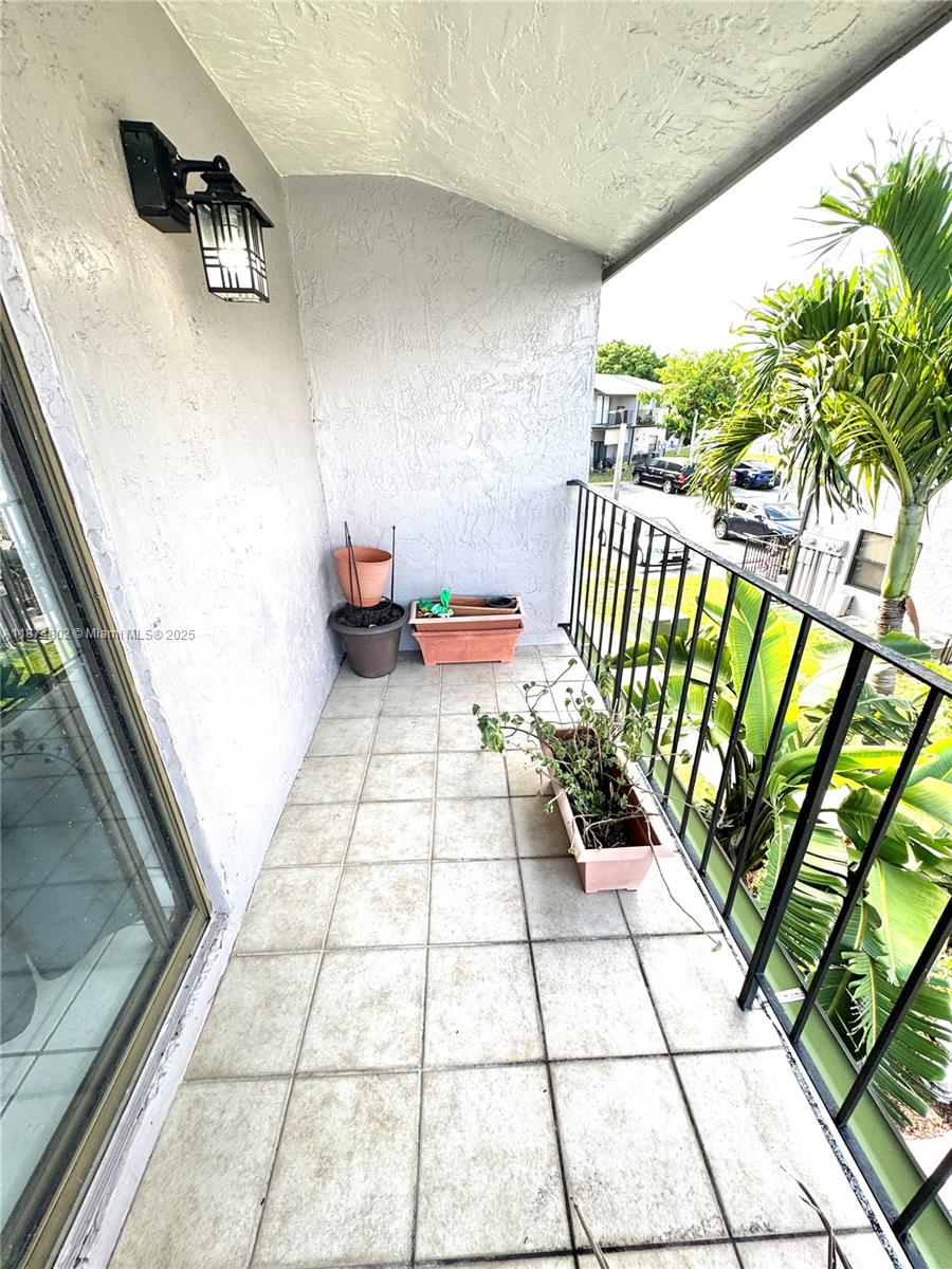 PLAYA LAGO CONDO PH II - Residential