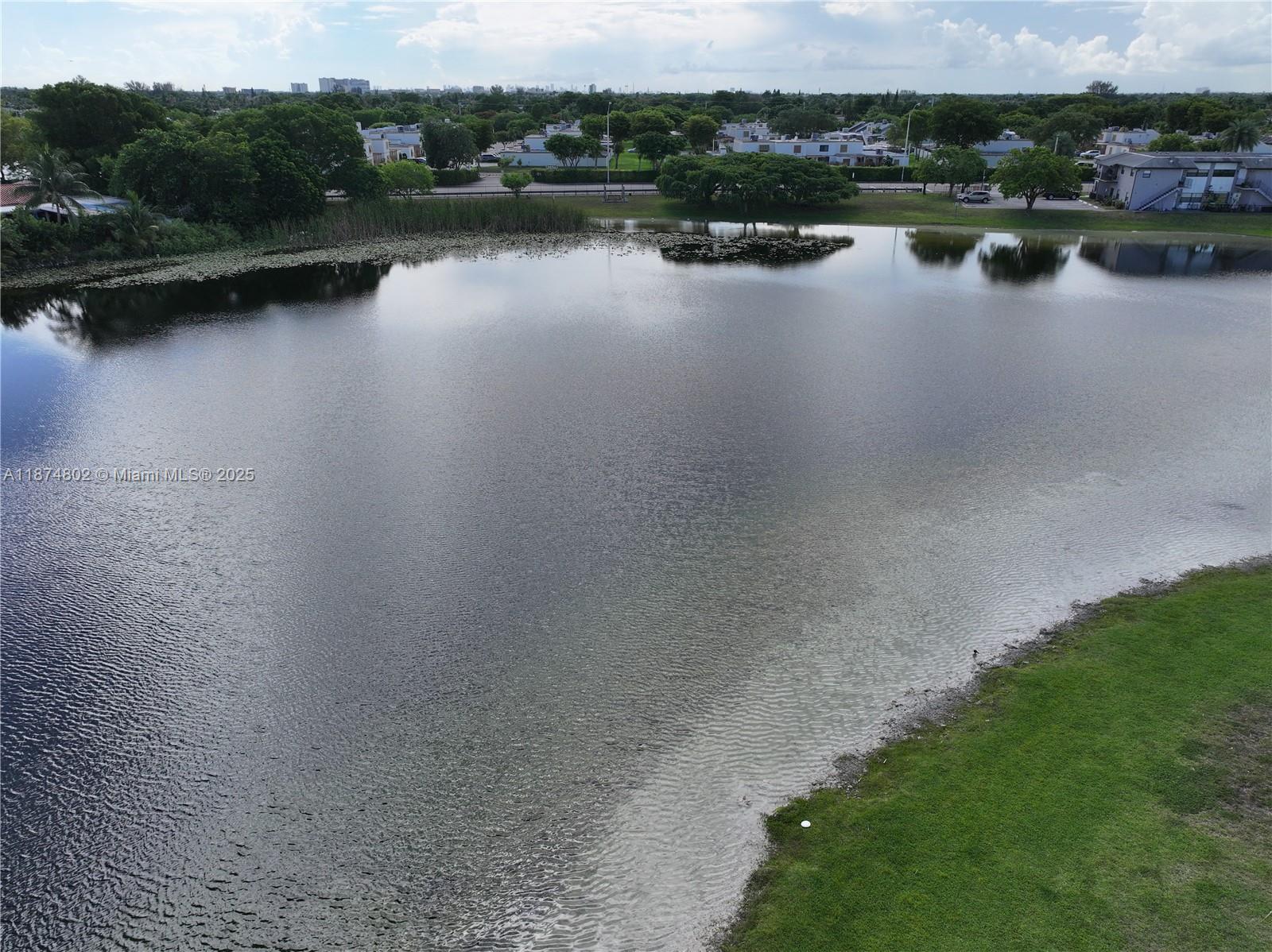 PLAYA LAGO CONDO PH II - Residential