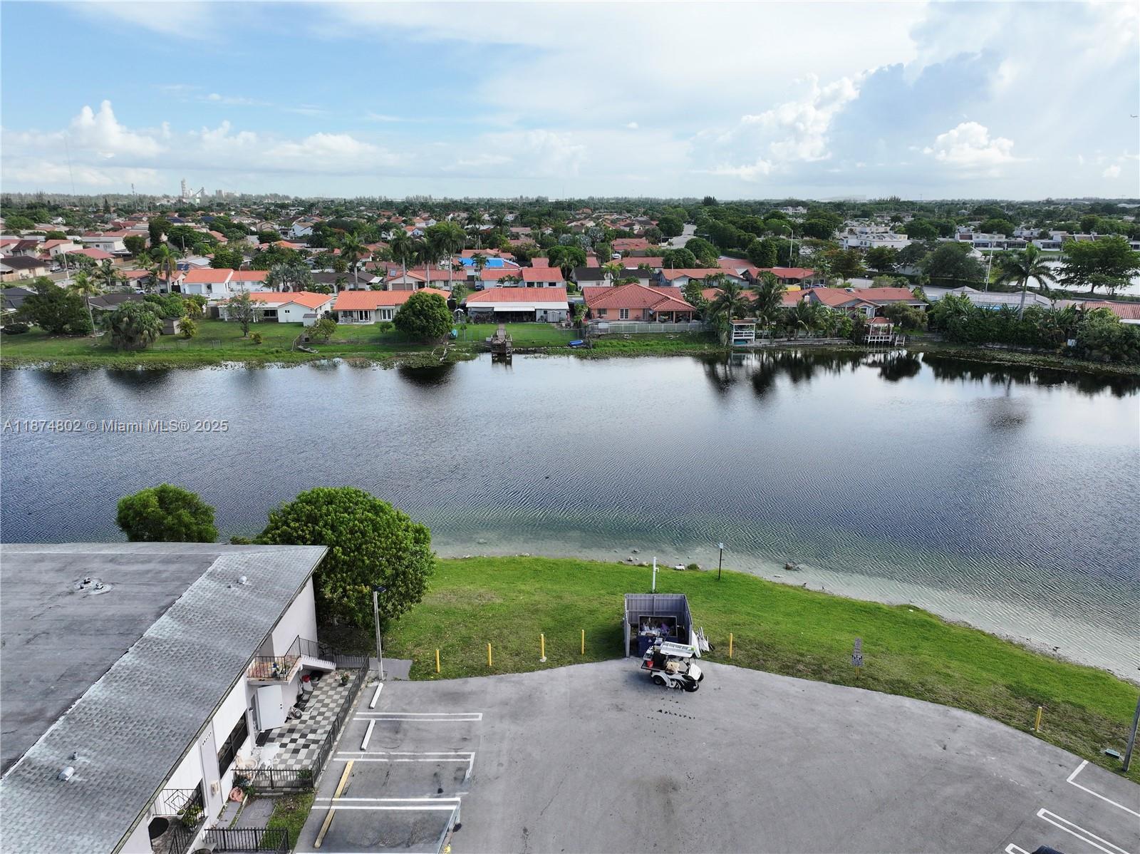 PLAYA LAGO CONDO PH II - Residential