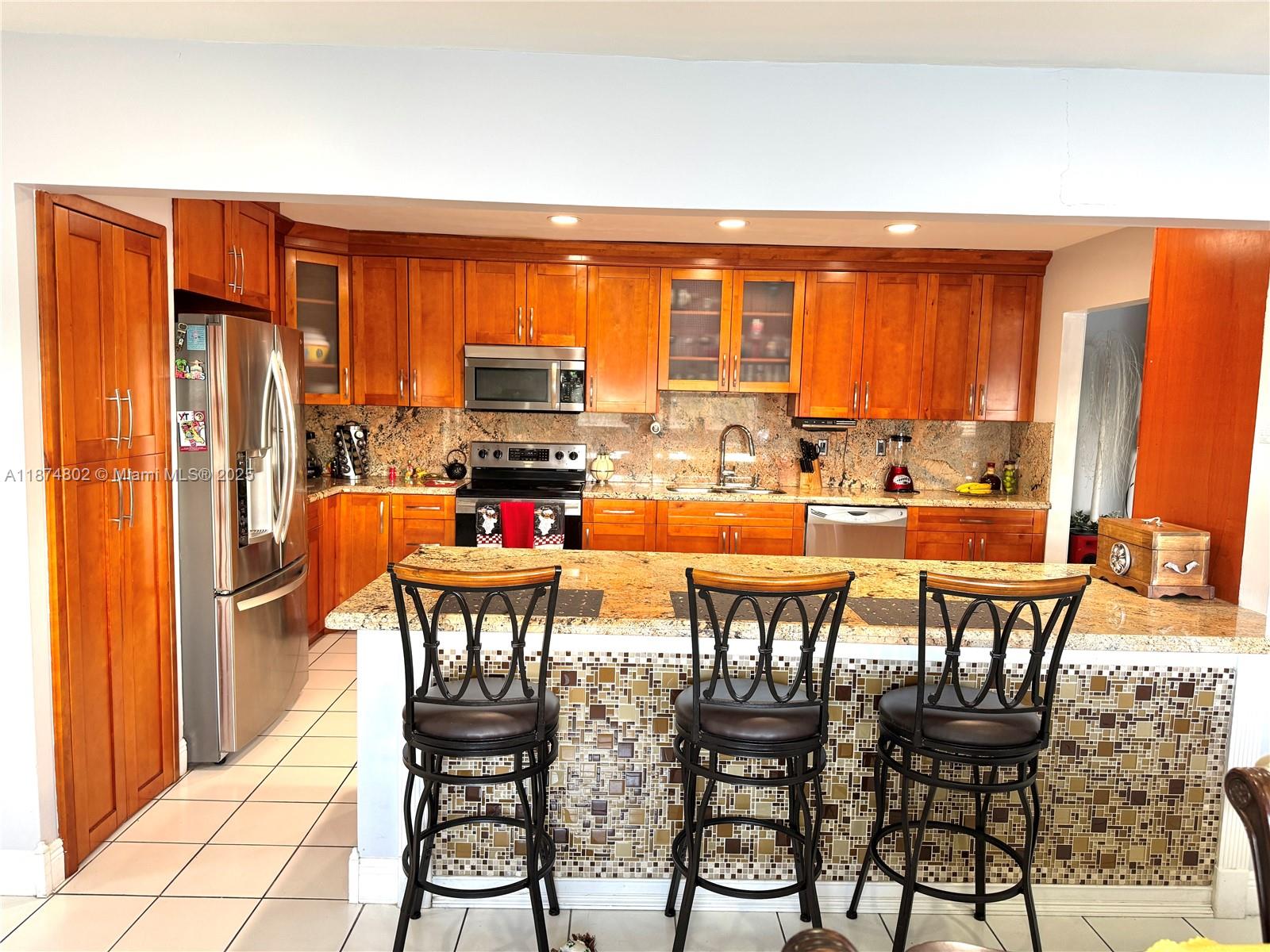 PLAYA LAGO CONDO PH II - Residential