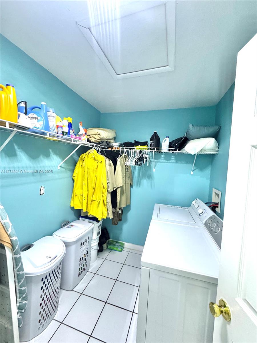 PLAYA LAGO CONDO PH II - Residential