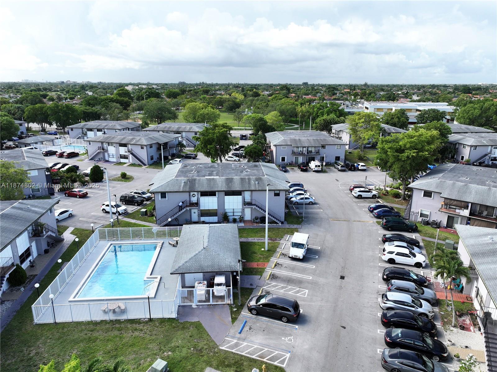 PLAYA LAGO CONDO PH II - Residential