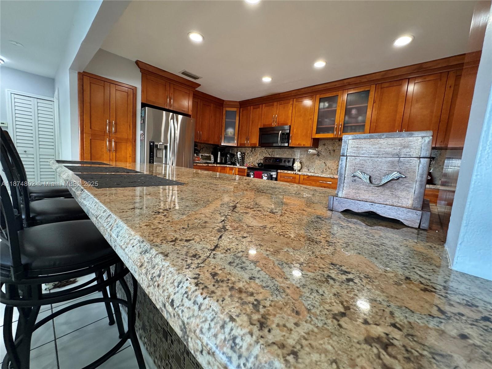 PLAYA LAGO CONDO PH II - Residential