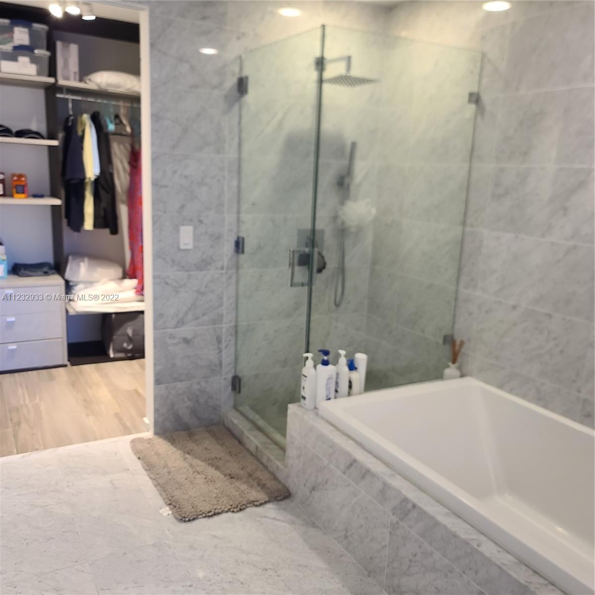 801 SMA RESIDENCES CONDO - Residential