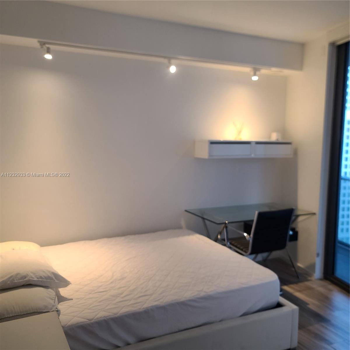 801 SMA RESIDENCES CONDO - Residential