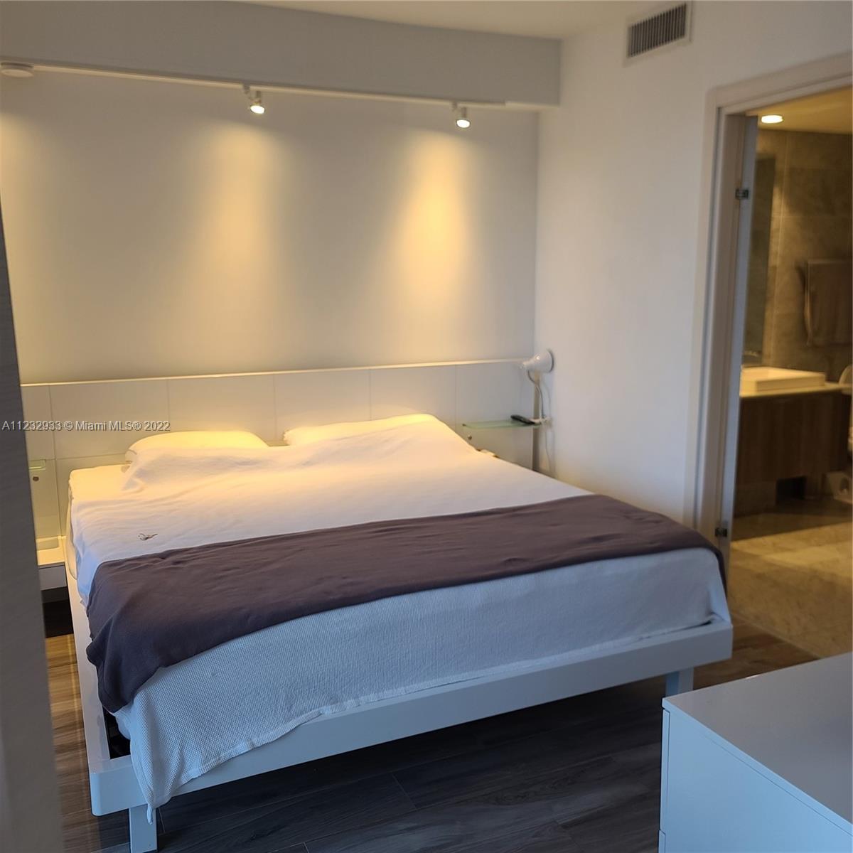 801 SMA RESIDENCES CONDO - Residential