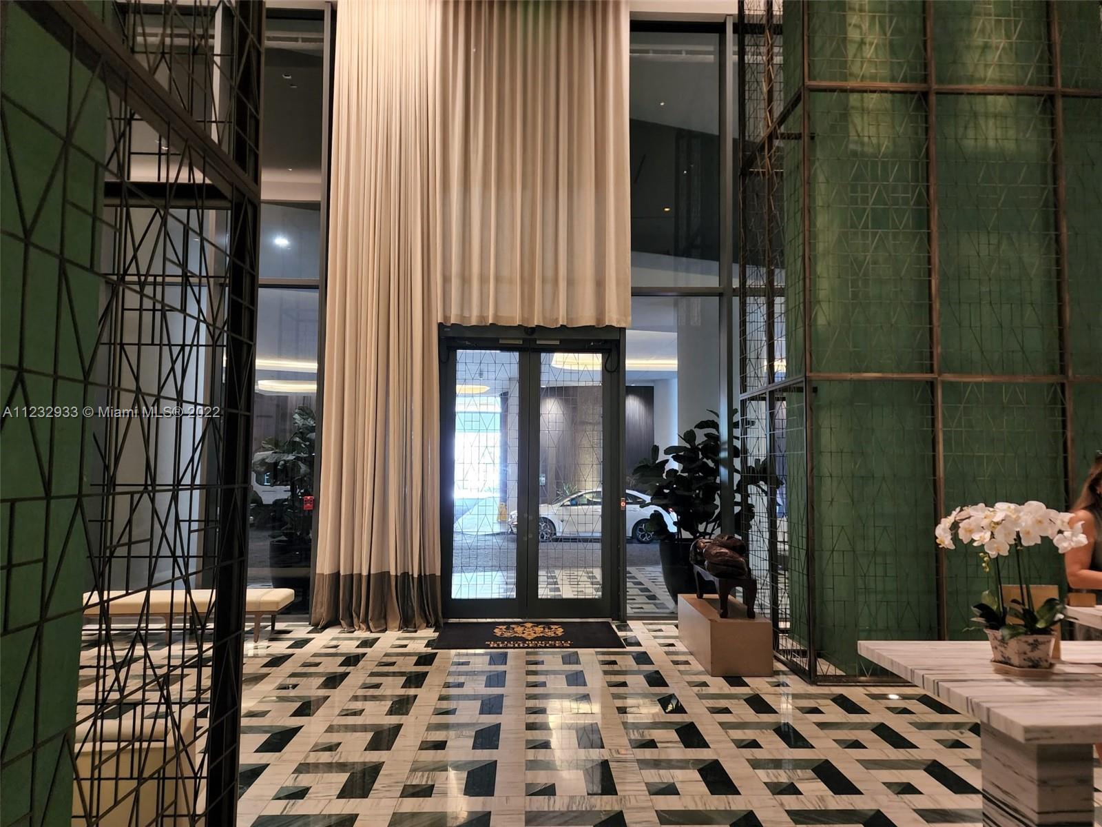 801 SMA RESIDENCES CONDO - Residential