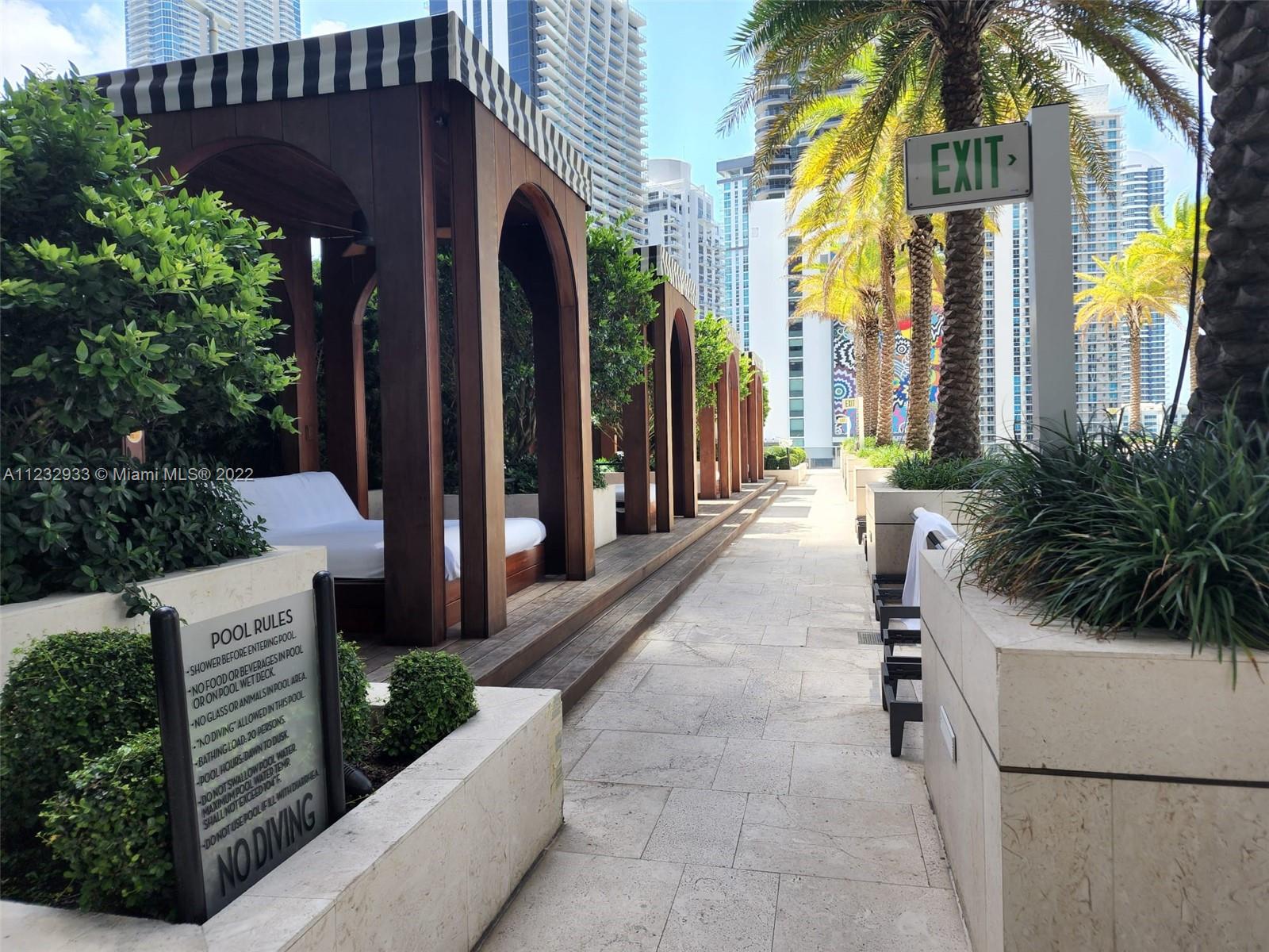 801 SMA RESIDENCES CONDO - Residential