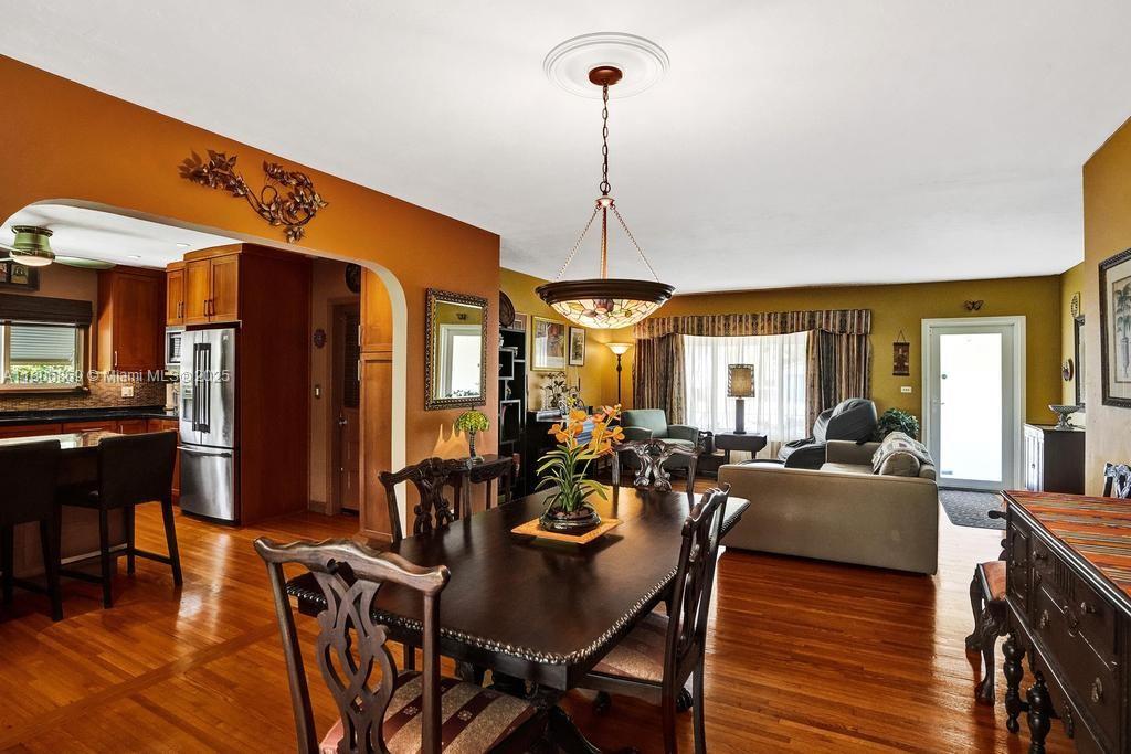 MIAMI SHORES SEC 6 - Residential