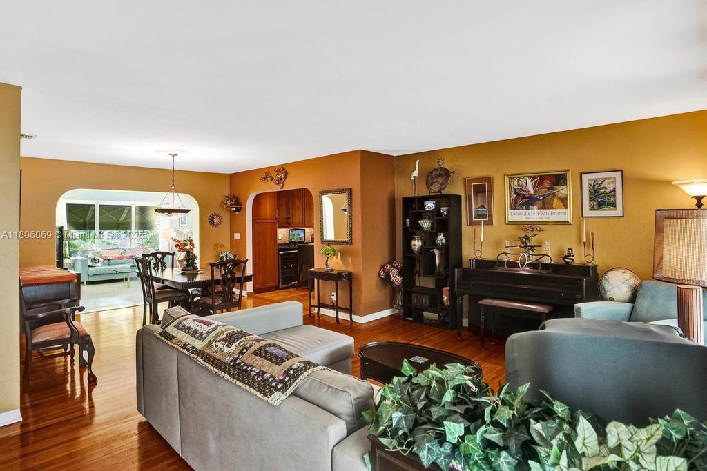MIAMI SHORES SEC 6 - Residential