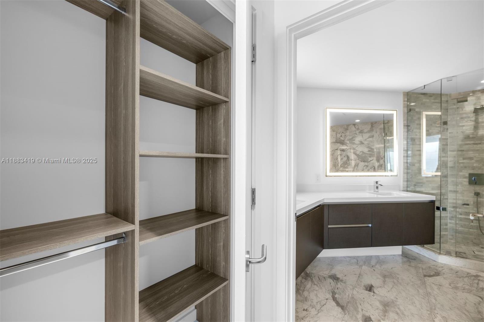 PARAMOUNT MIAMI WORLDCENT - Residential