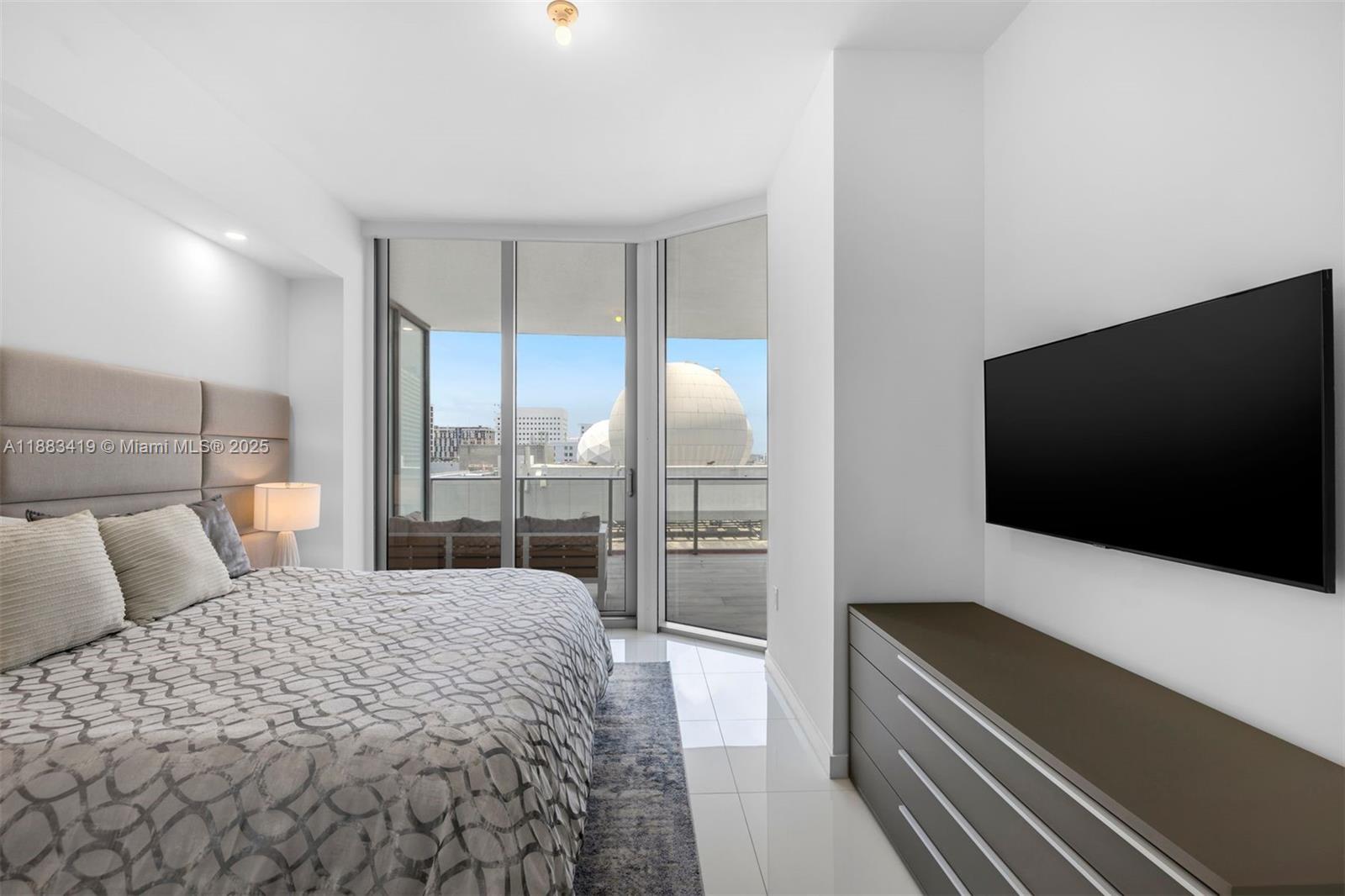 PARAMOUNT MIAMI WORLDCENT - Residential