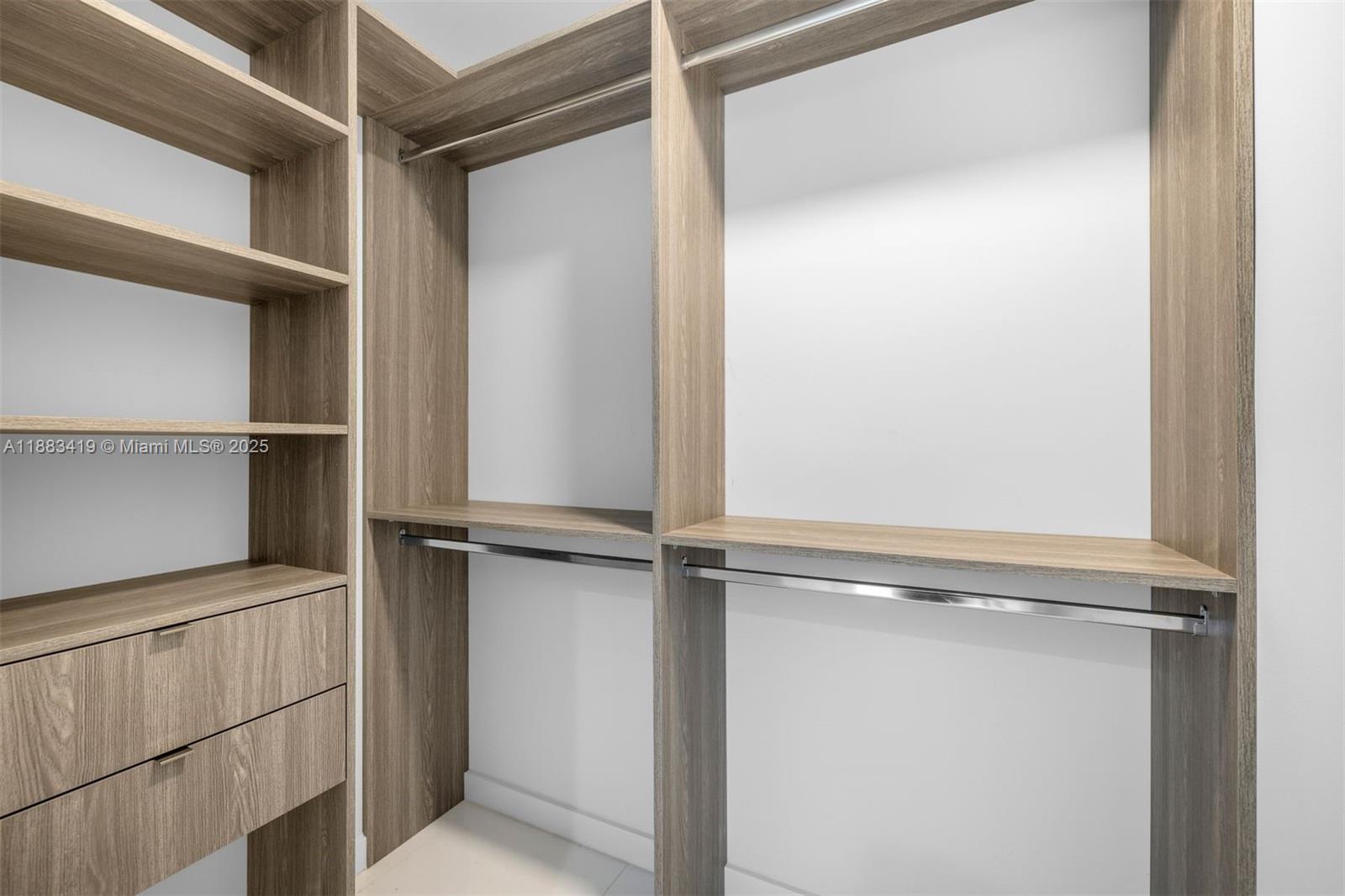 PARAMOUNT MIAMI WORLDCENT - Residential