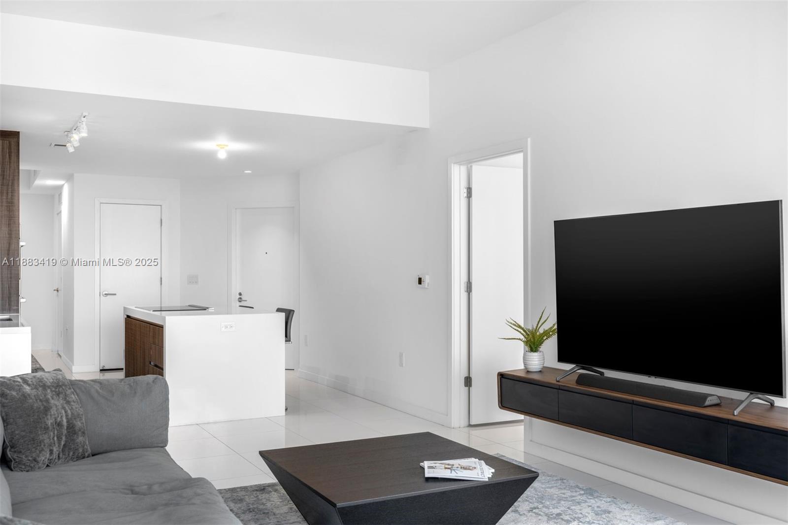 PARAMOUNT MIAMI WORLDCENT - Residential