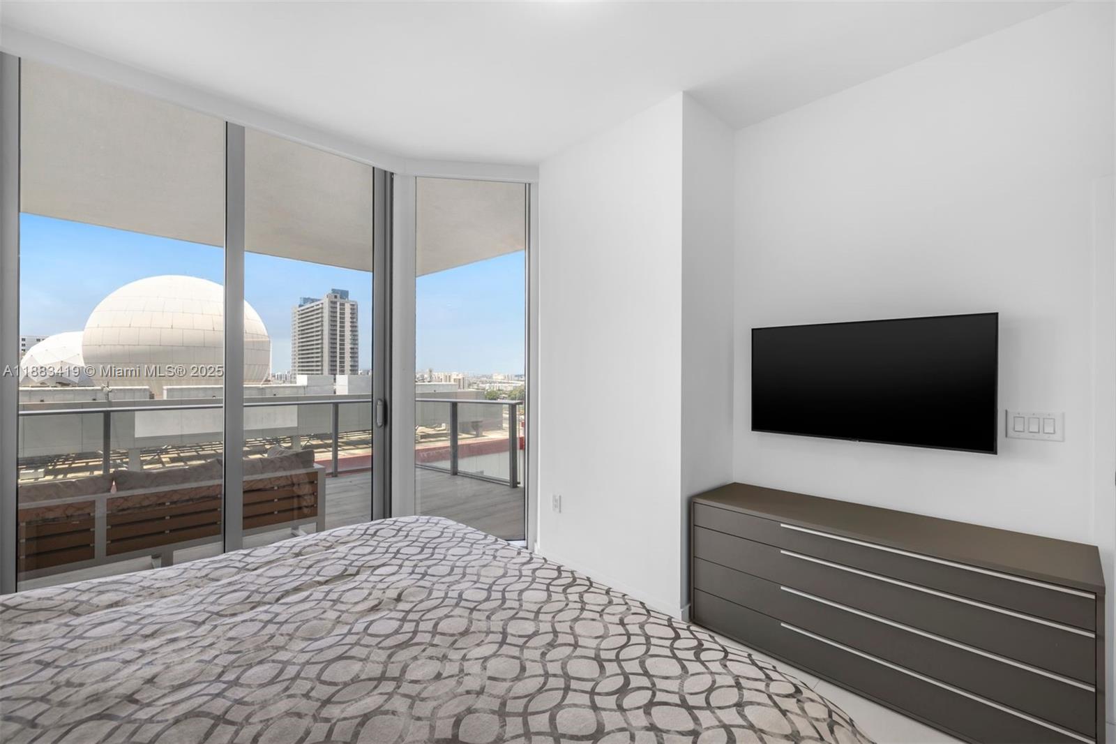 PARAMOUNT MIAMI WORLDCENT - Residential