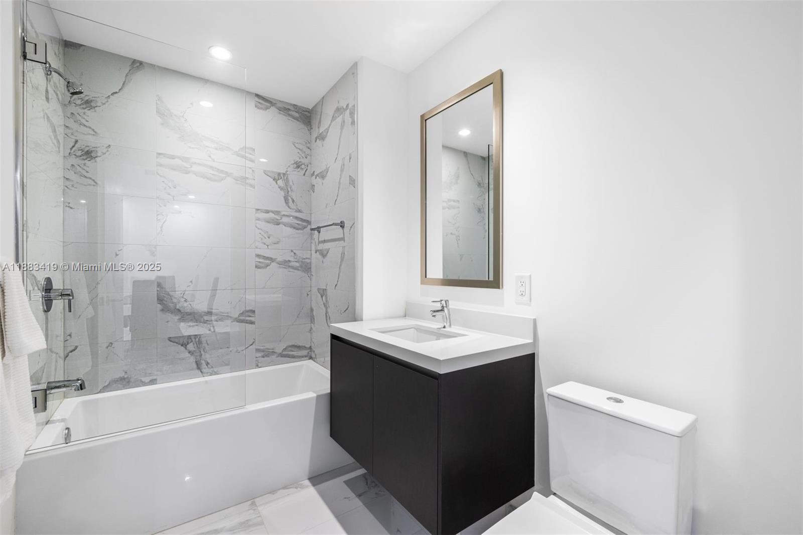 PARAMOUNT MIAMI WORLDCENT - Residential