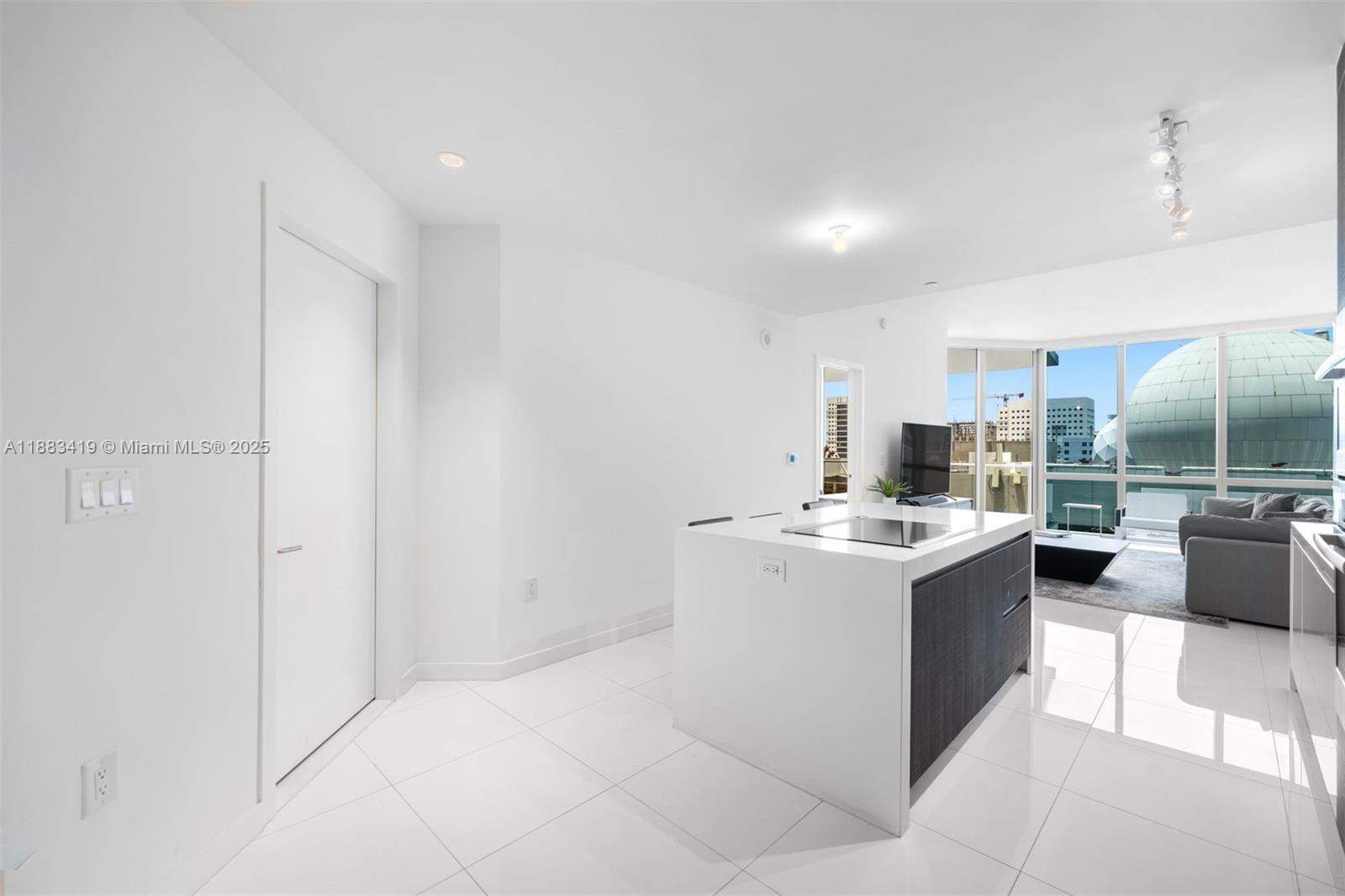 PARAMOUNT MIAMI WORLDCENT - Residential