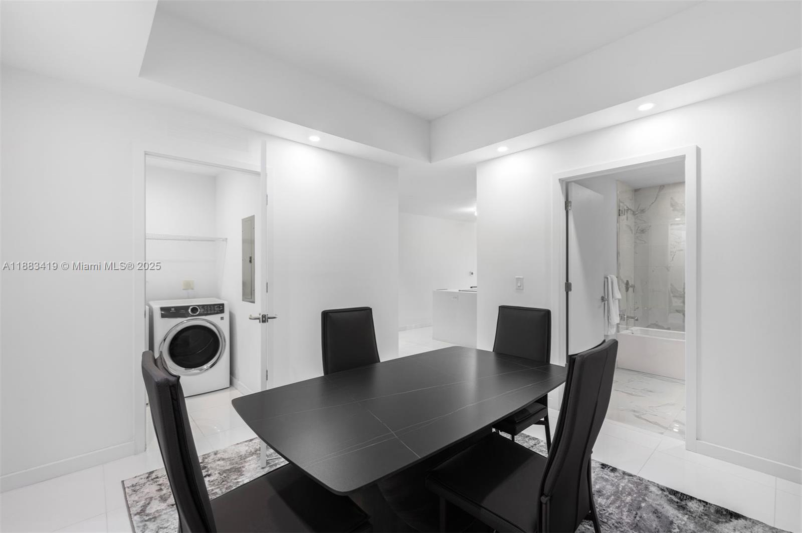 PARAMOUNT MIAMI WORLDCENT - Residential