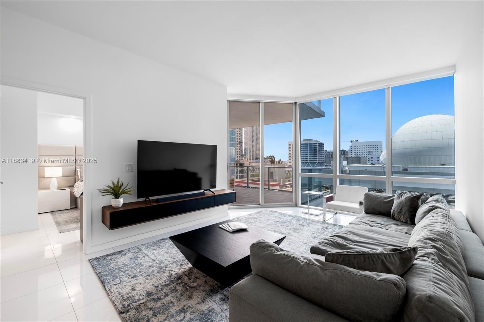 PARAMOUNT MIAMI WORLDCENT - Residential