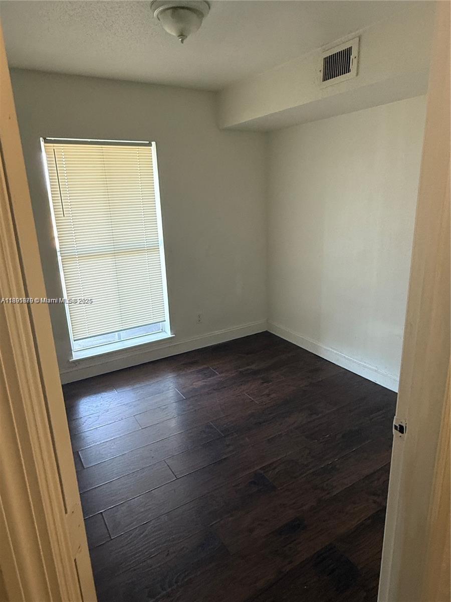 SAVANNAH AT RIVERSIDE CON - Residential Lease