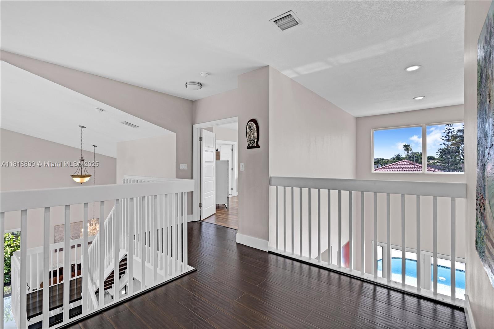 LAKES OF THE MEADOW SEC 5 - Residential