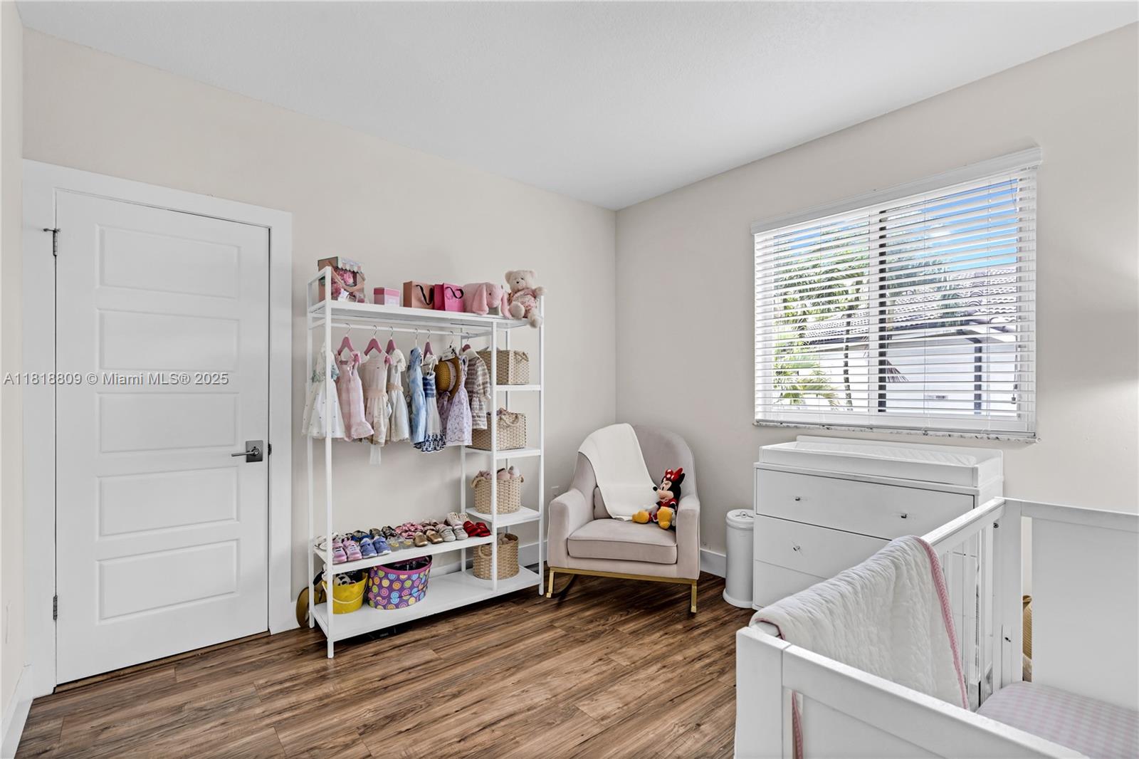 LAKES OF THE MEADOW SEC 5 - Residential