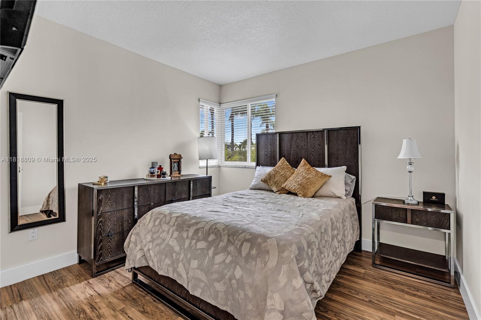 LAKES OF THE MEADOW SEC 5 - Residential