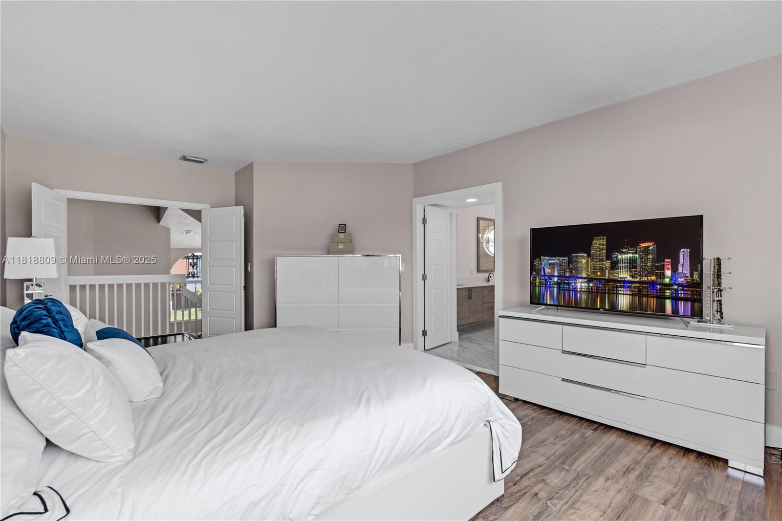 LAKES OF THE MEADOW SEC 5 - Residential