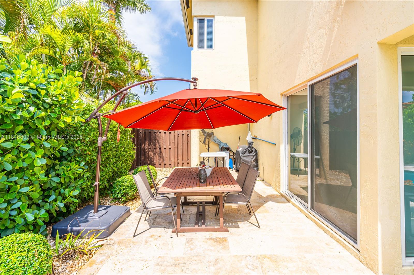 LAKES OF THE MEADOW SEC 5 - Residential