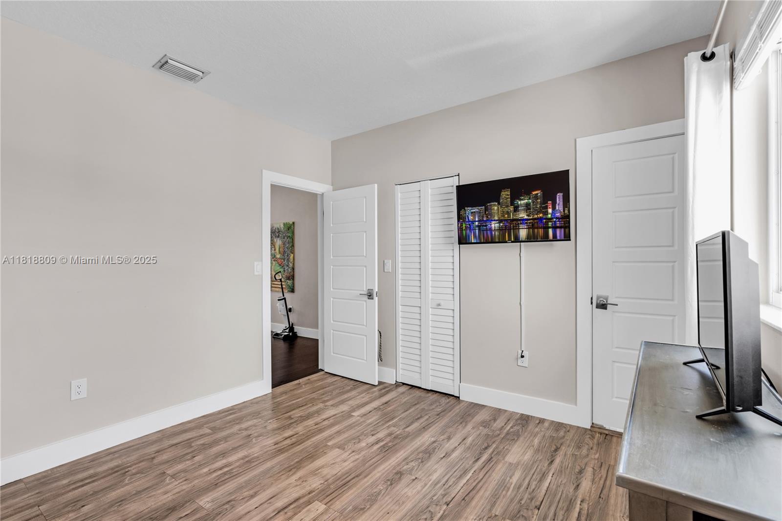 LAKES OF THE MEADOW SEC 5 - Residential