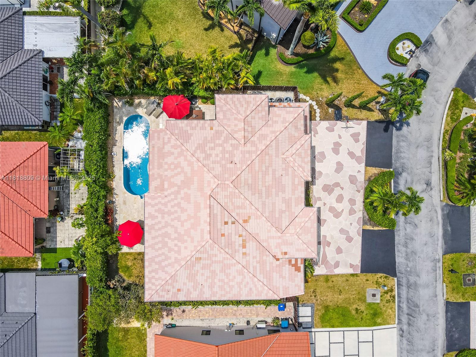 LAKES OF THE MEADOW SEC 5 - Residential