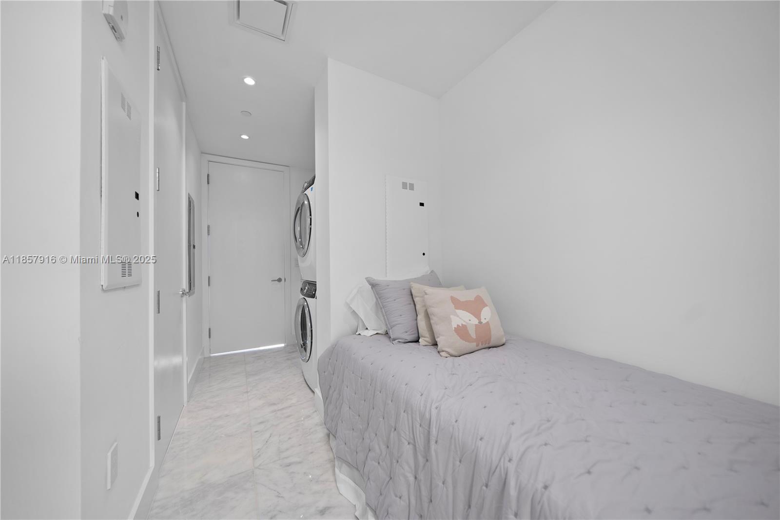 15701 COLLINS CONDO - Residential Lease