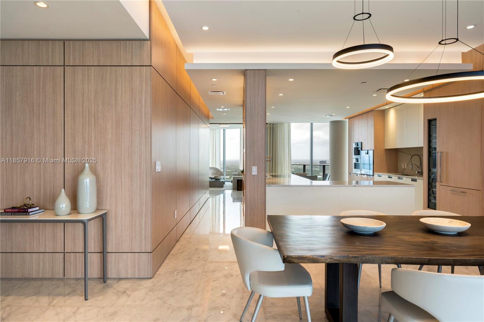 15701 Collins Ave 3901