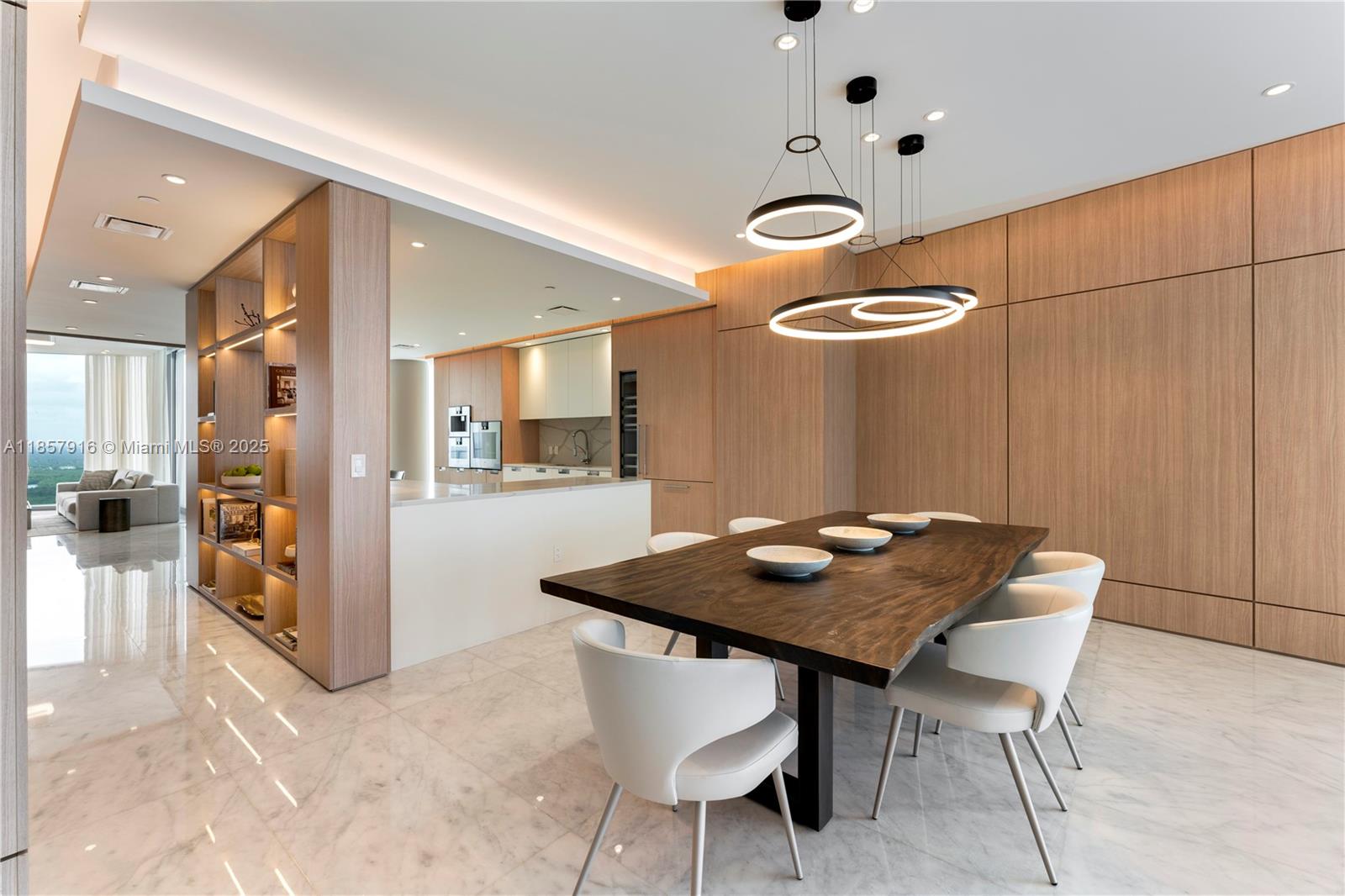 15701 Collins Ave 3901