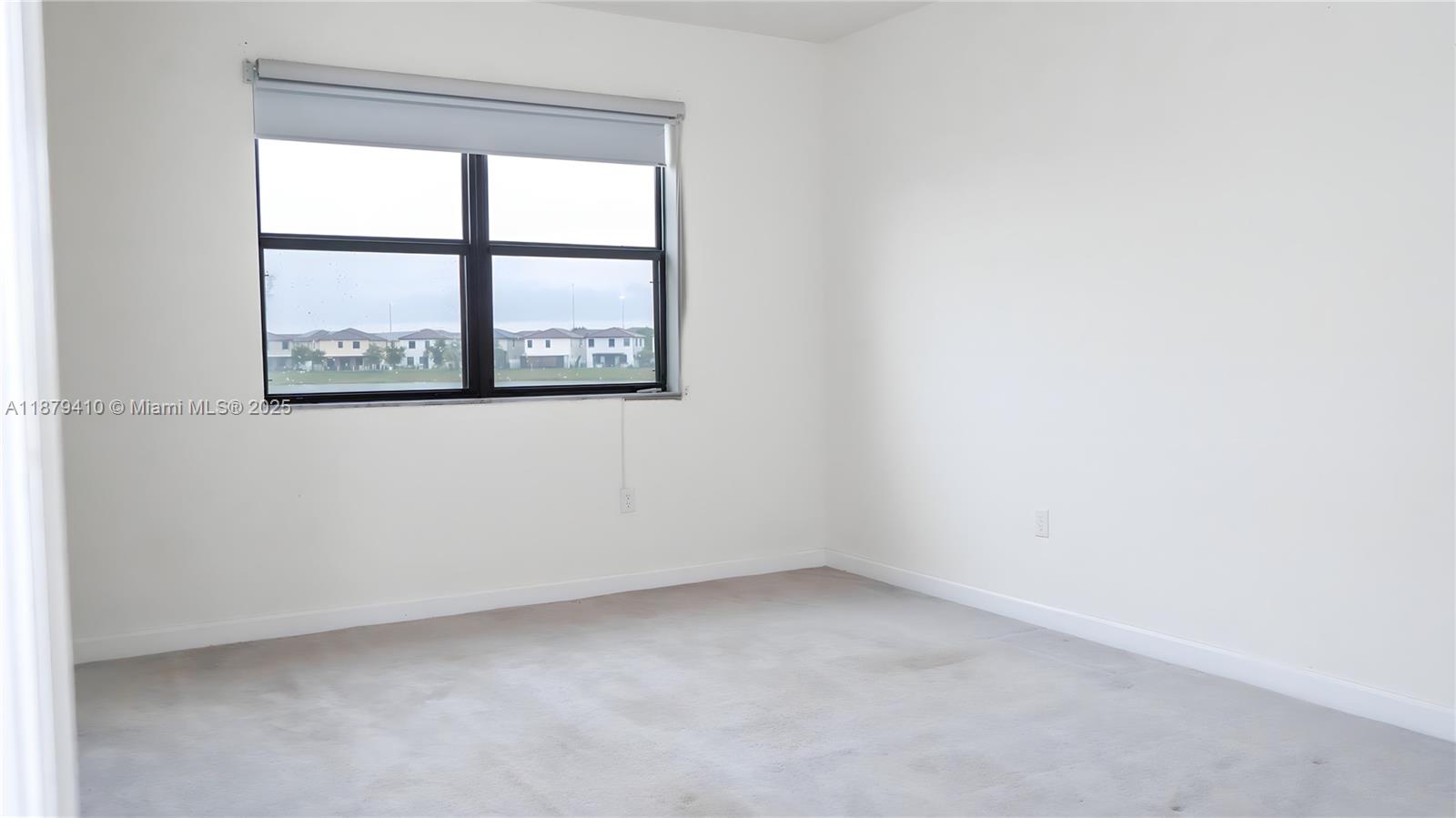 AQUABELLA SECTION ONE - Residential