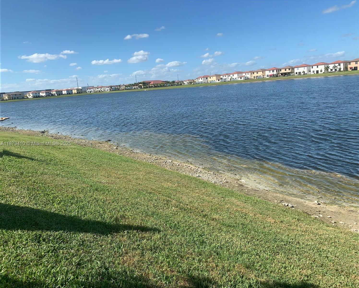 AQUABELLA SECTION ONE - Residential