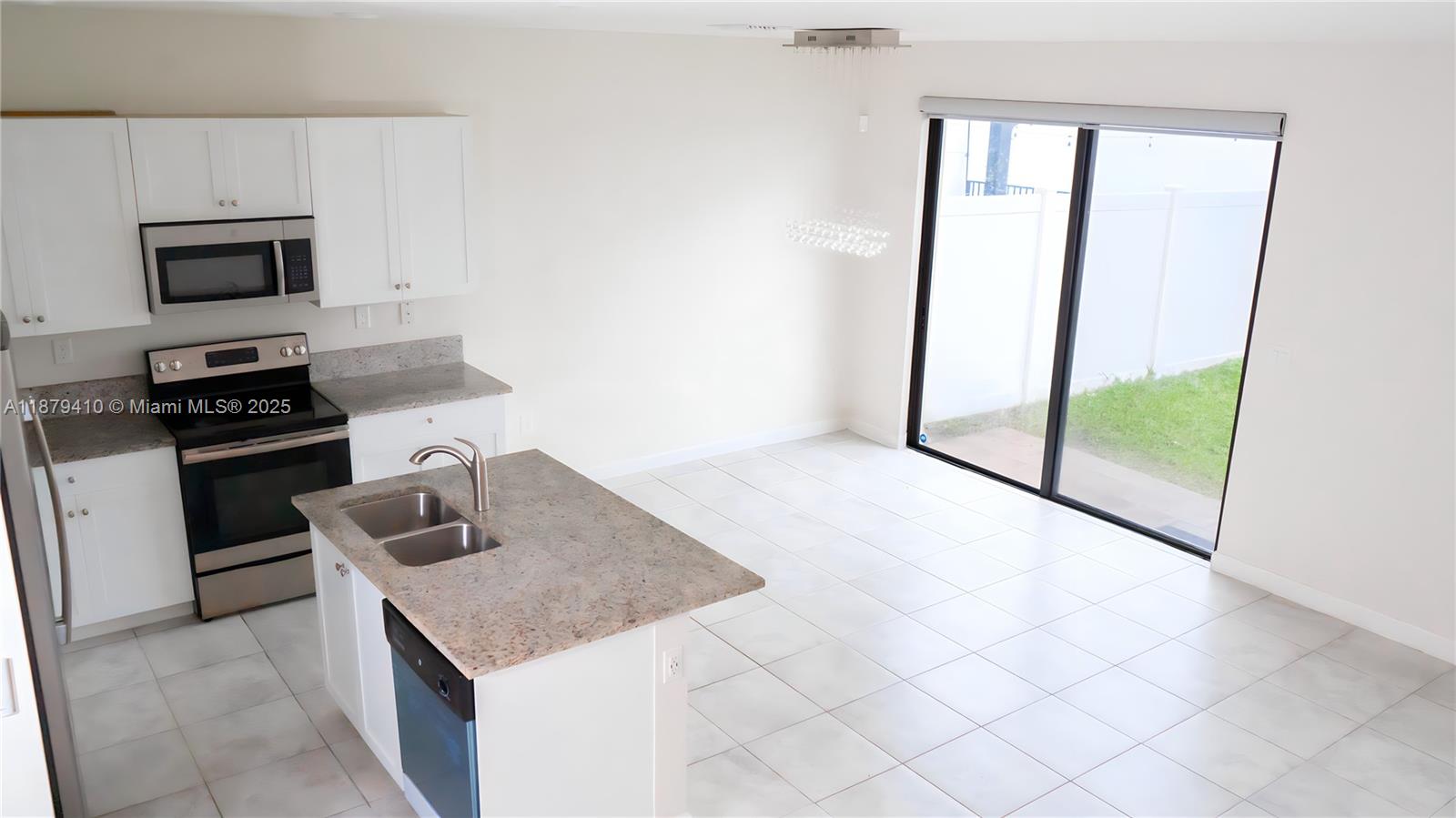 AQUABELLA SECTION ONE - Residential