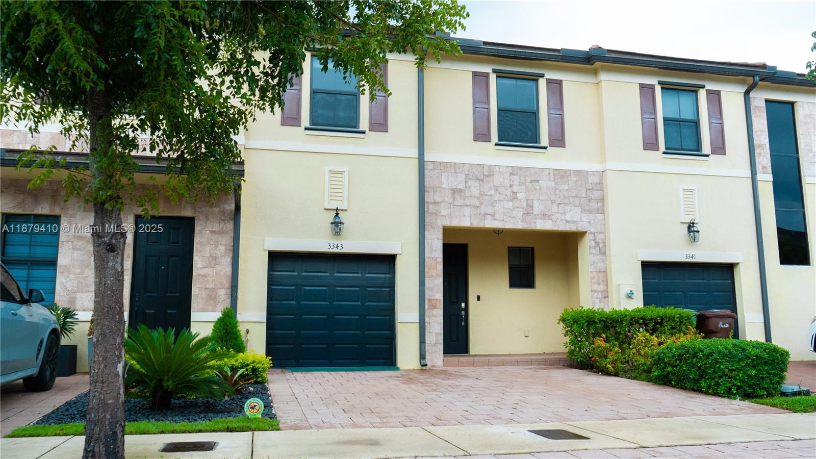 AQUABELLA SECTION ONE - Residential