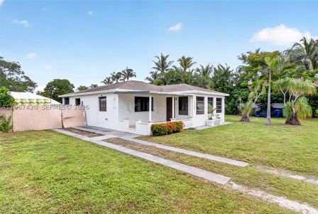 15130 NW S RIVER DR — listing photo 2