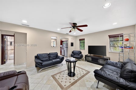15130 NW S RIVER DR — listing photo 7