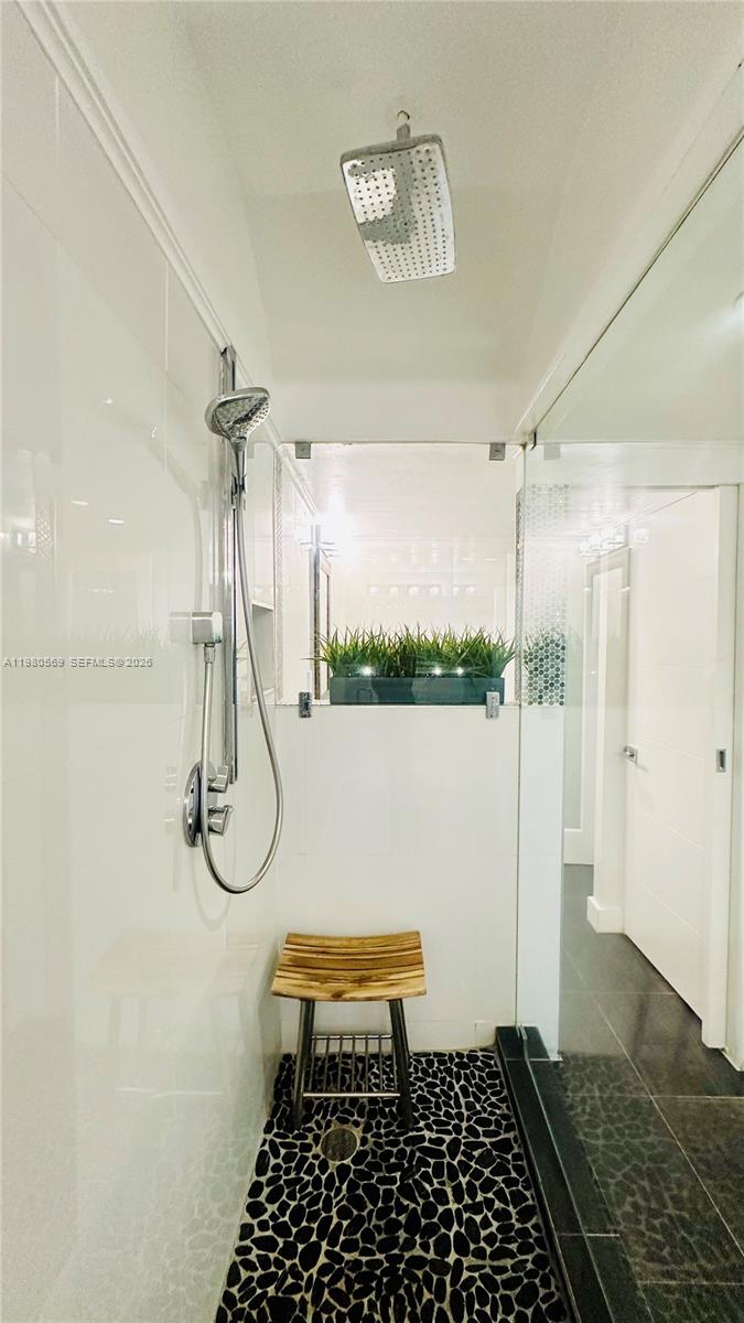 OCEANVIEW BUILDING A COND - Residential