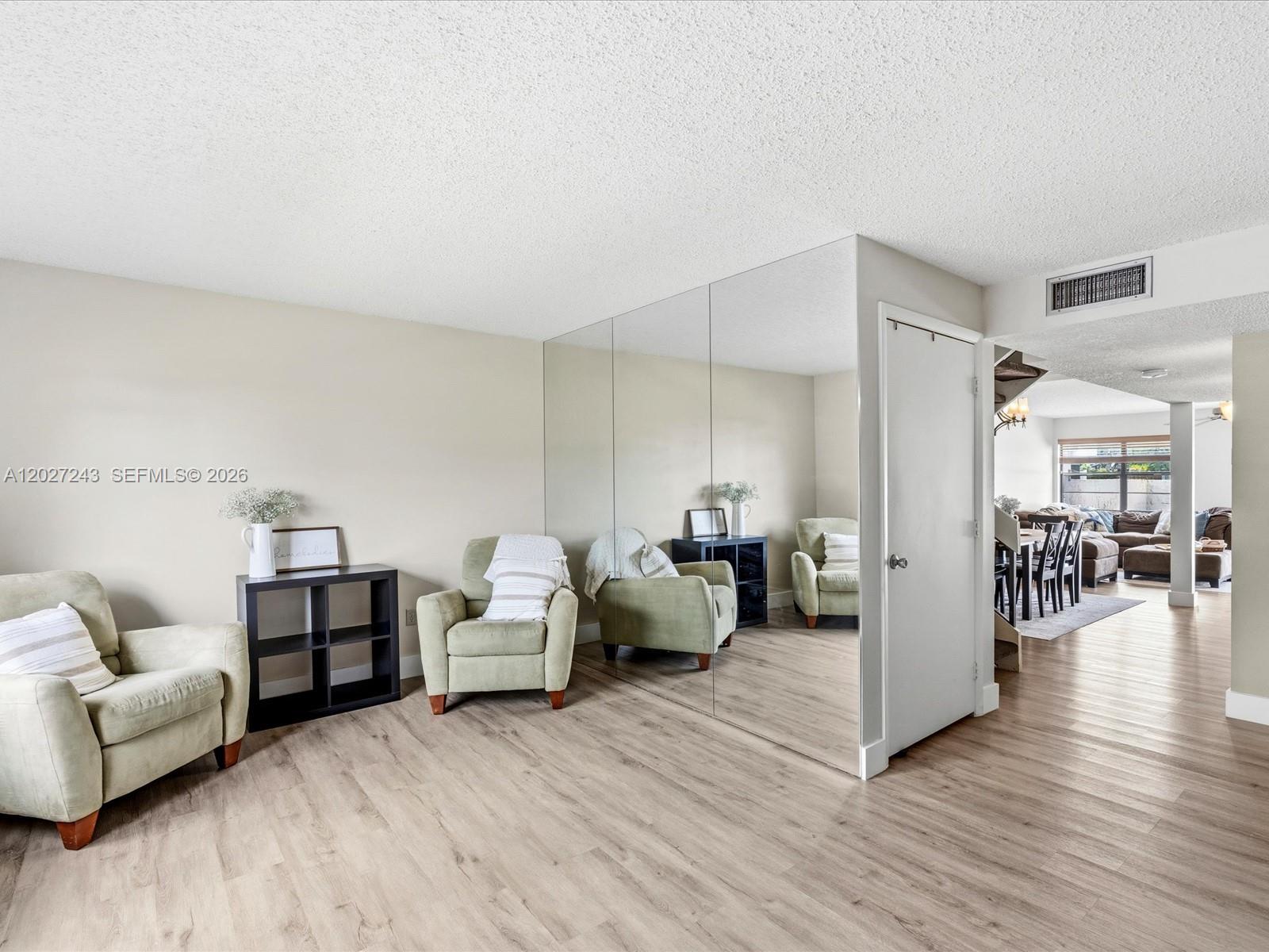 VILLAS OF SHERIDAN CONDO - Residential