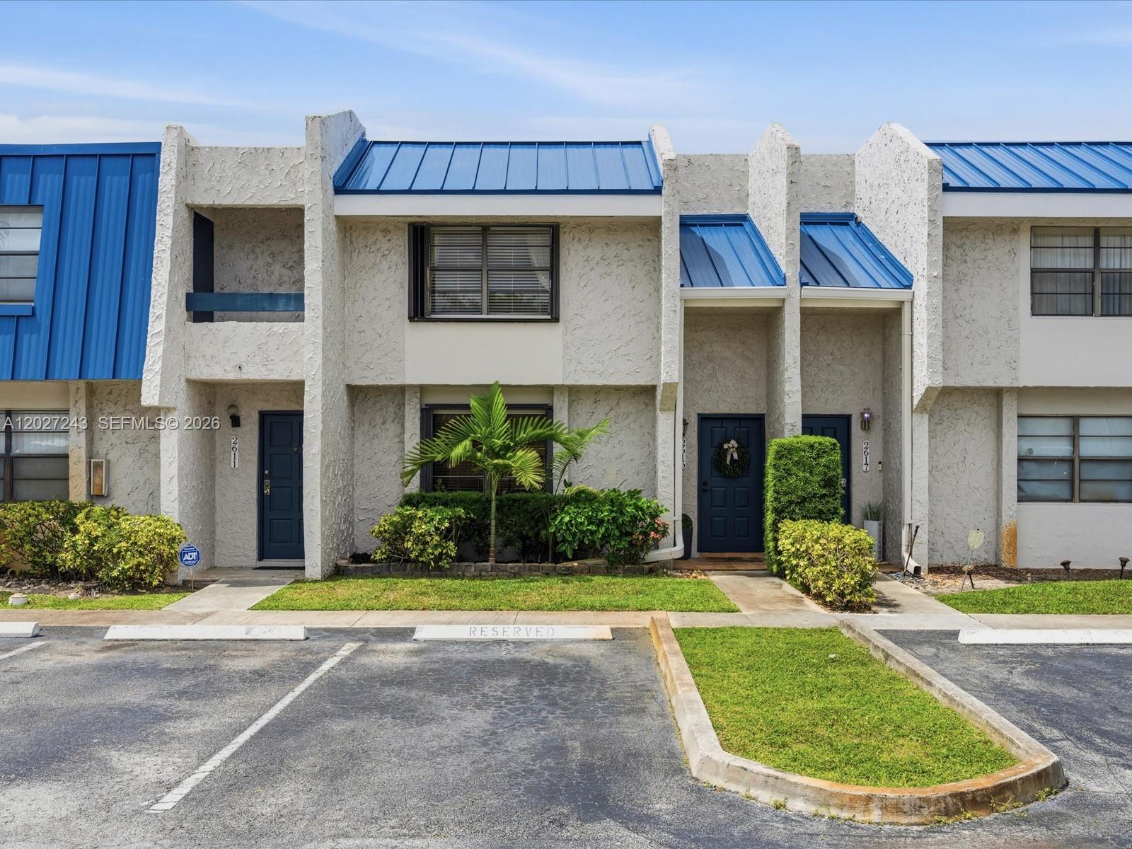 VILLAS OF SHERIDAN CONDO - Residential