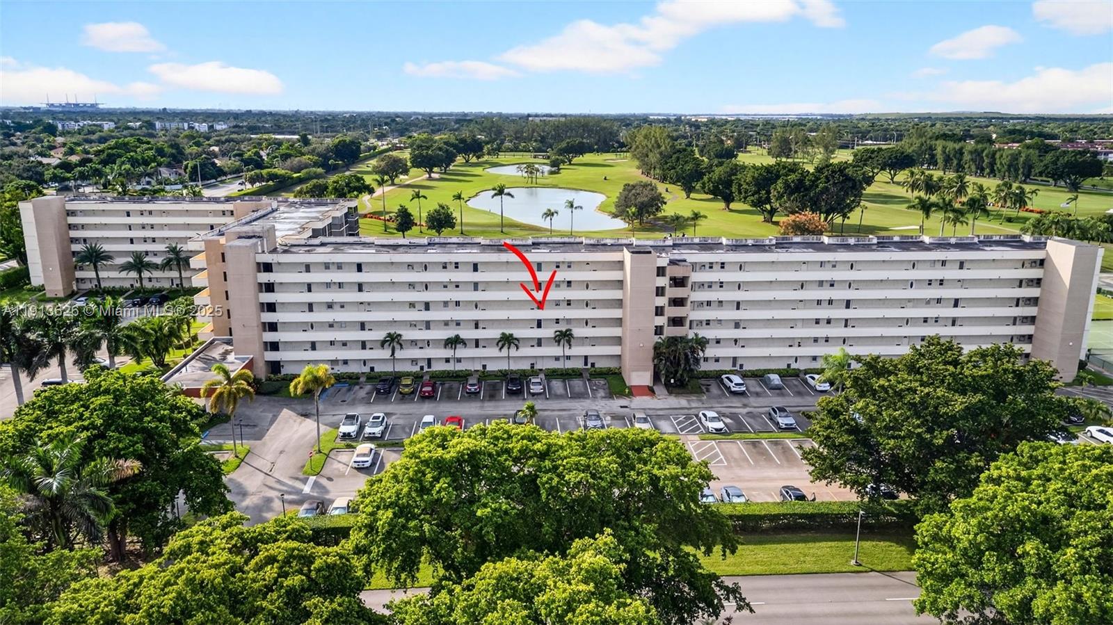 HOLLYBROOK GOLF AND - Residential Lease